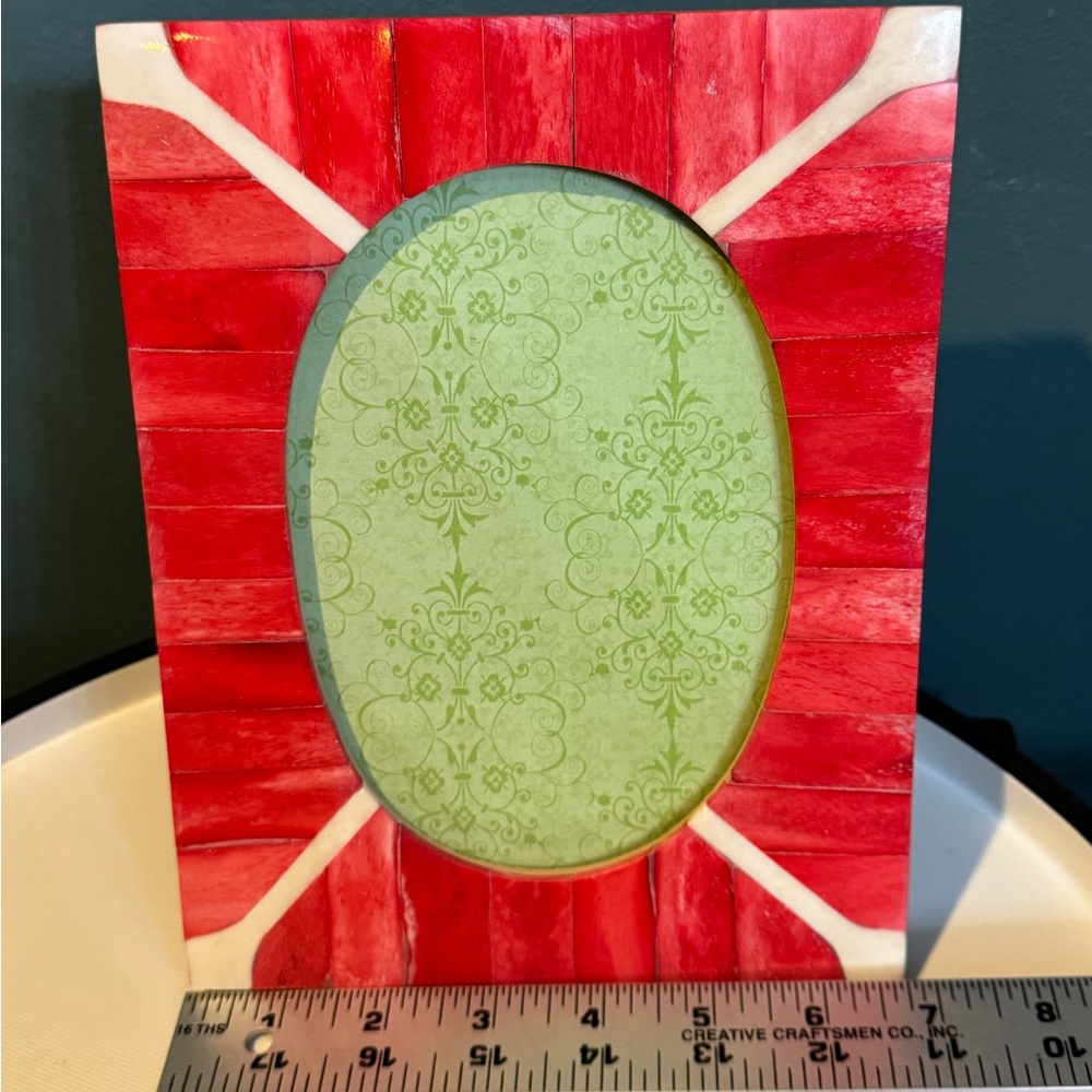 Anthropologie Red Coral Decorative Inlay Photo Frame - Holds 5x7” Picture - Picture 4 of 9